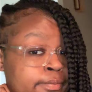 Meet your Posher, Kyla